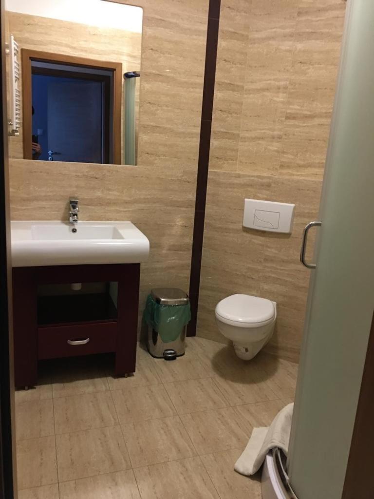 Azzurro Hotel Lukecin Ngoại thất bức ảnh