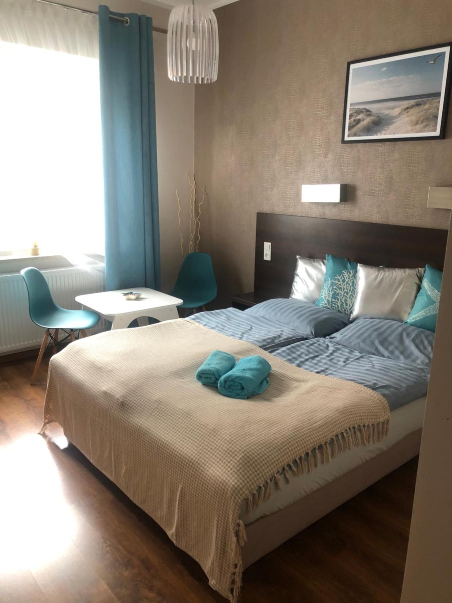 Azzurro Hotel Lukecin Ngoại thất bức ảnh